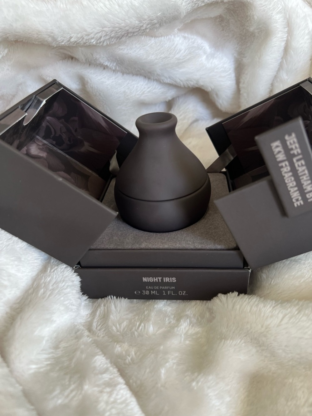 KKW beauty Night Iris discontinued